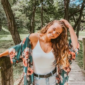 Meet your Posher, Madelyn